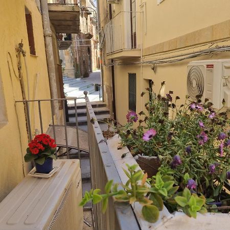 La Scalinata Home Apartment Caltagirone Luaran gambar