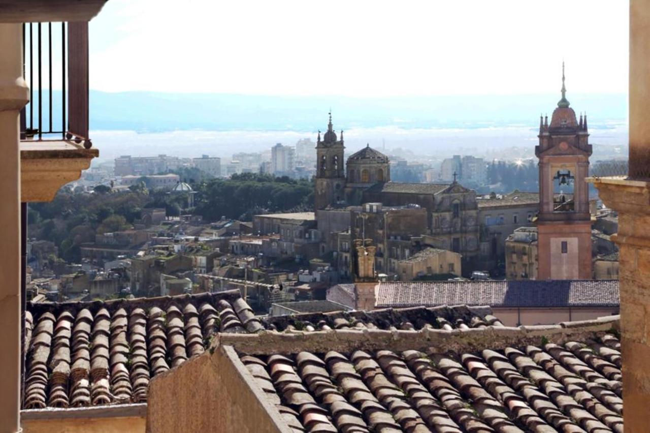 La Scalinata Home Apartment Caltagirone Luaran gambar