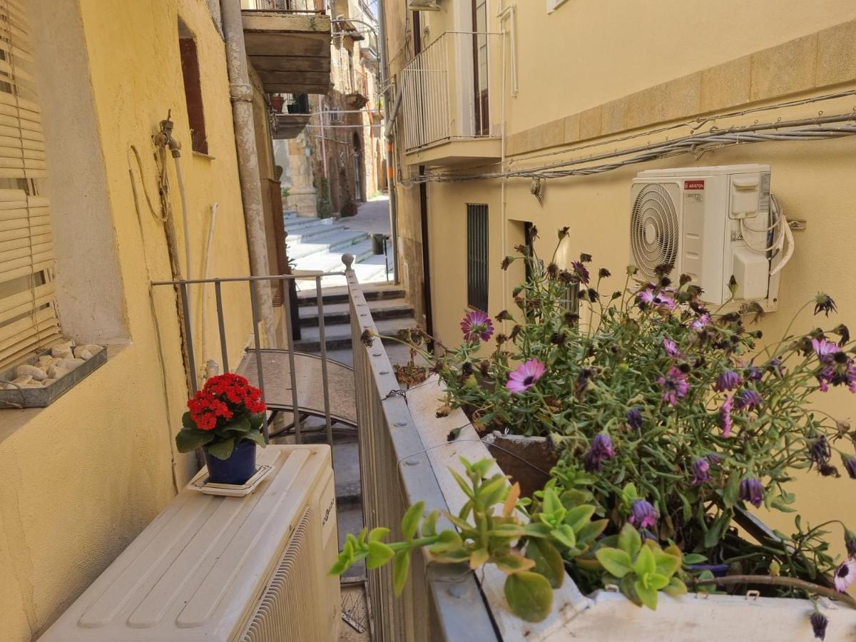 La Scalinata Home Apartment Caltagirone Luaran gambar